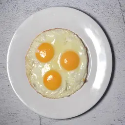 بيض عيون